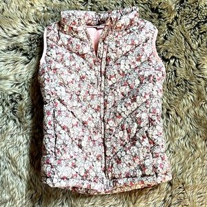 GUC Gap zip up floral puffer vest